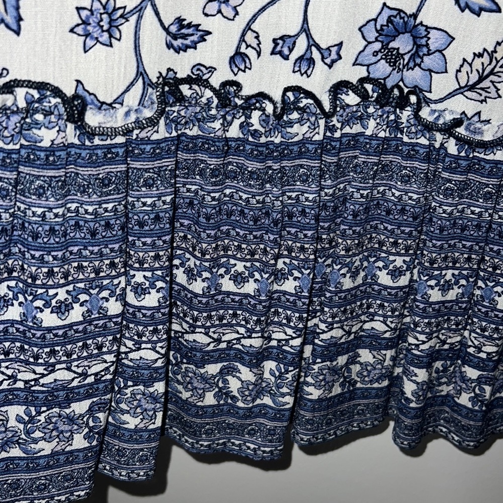 ๐ 2/$15 Westport Blouse - Picture 5 of 6